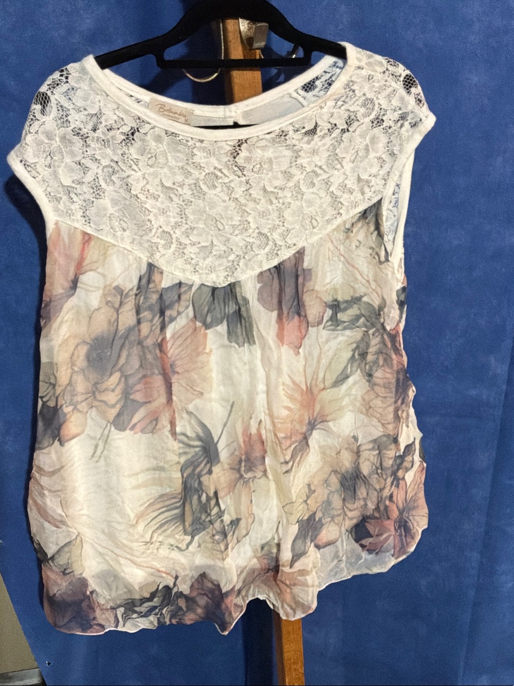 Lace Yoke Floral Sleeveless Camisole - Blush & White